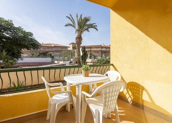 Home2book Bright Apt. With Pool Cristianos شقة