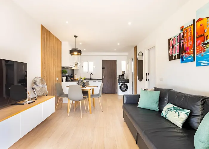 Home2book Bright Apt. With Pool Cristianos شقة