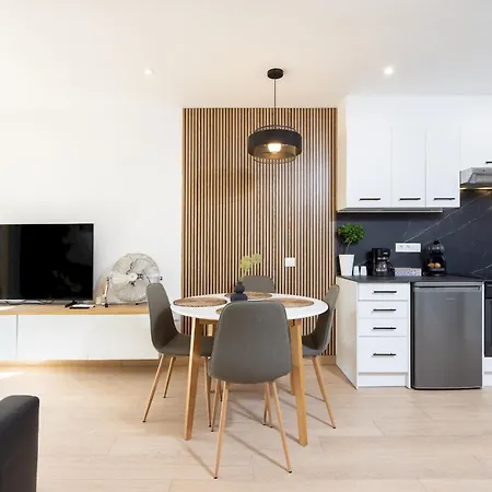 Home2book Bright Apt. With Pool Cristianos Lägenhet *